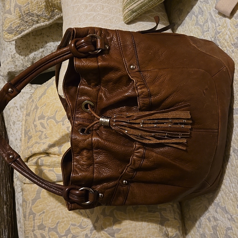 B Makowsky  leather purse